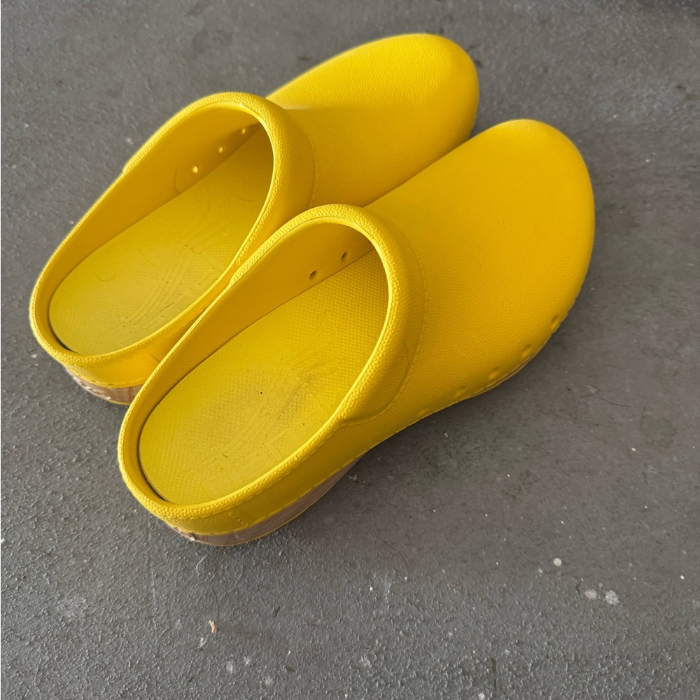 Dansko Kane Slip-On Mule Clog - Size 5.5-6